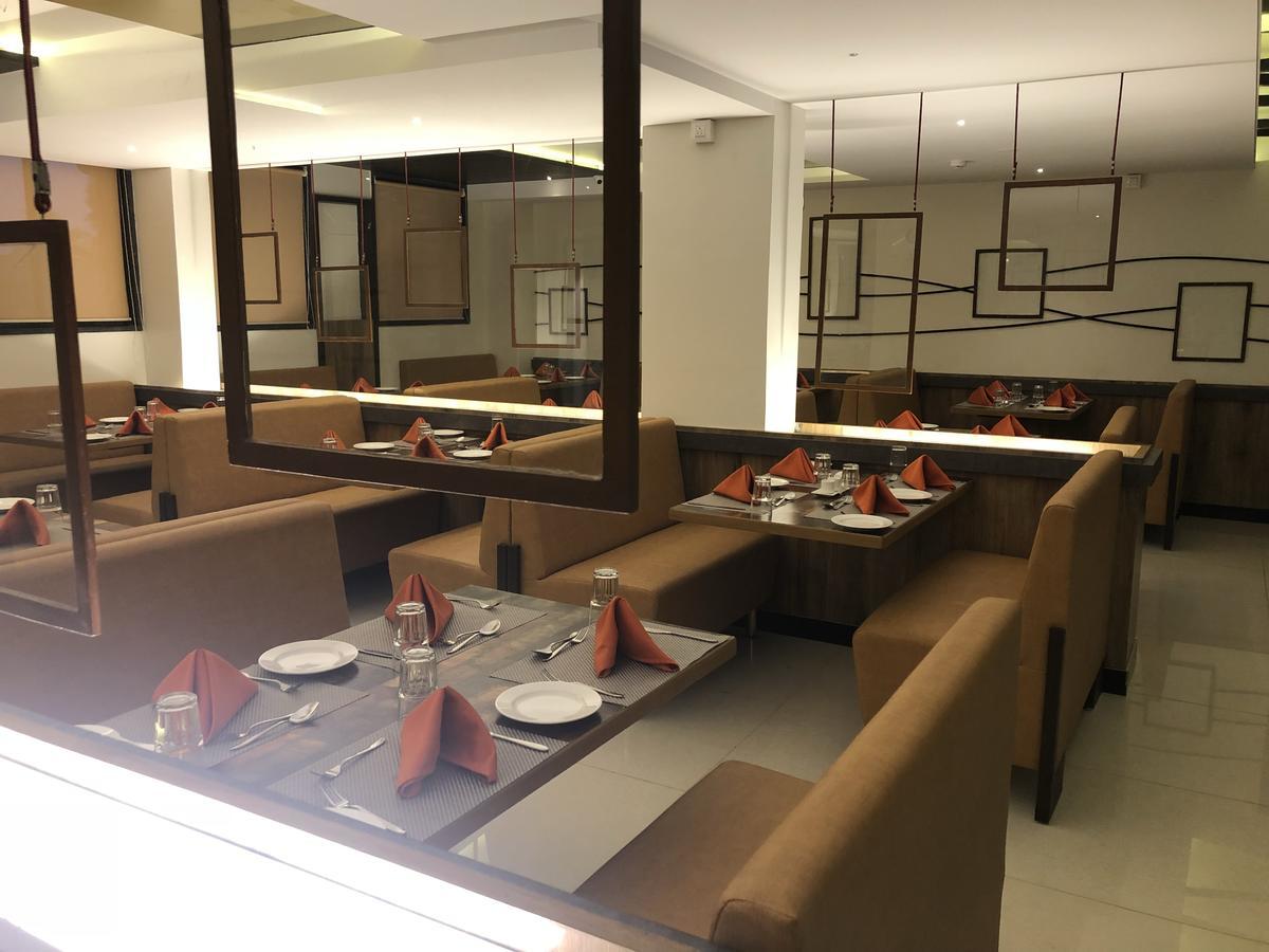 Kyriad Hotel Vijayapura By Othpl Bijāpur Eksteriør billede