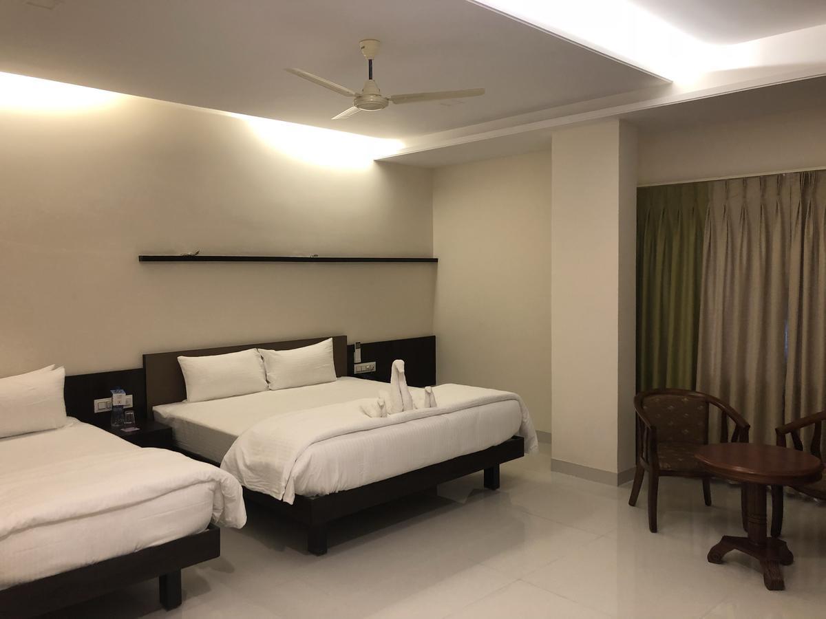Kyriad Hotel Vijayapura By Othpl Bijāpur Eksteriør billede