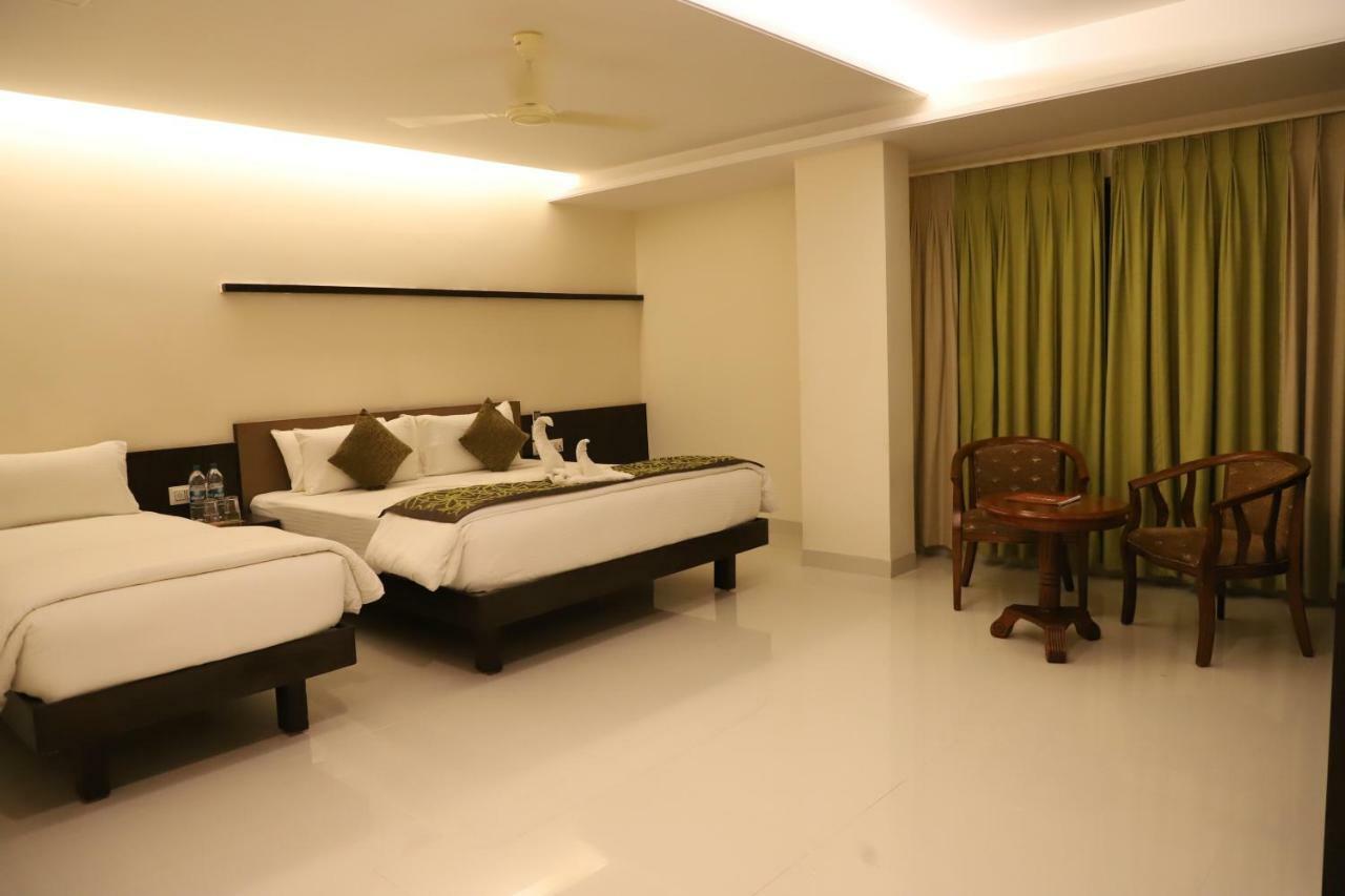 Kyriad Hotel Vijayapura By Othpl Bijāpur Eksteriør billede